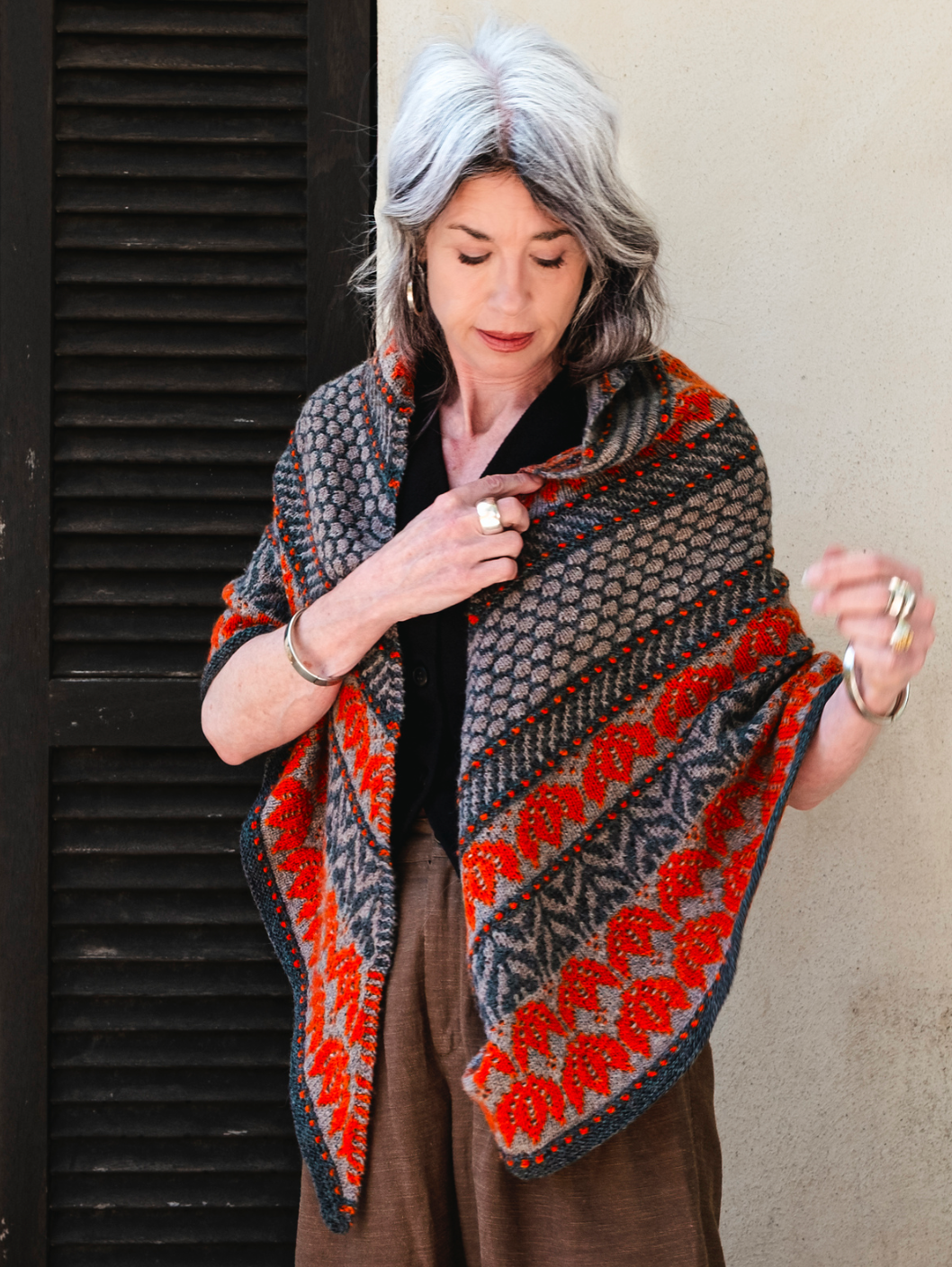 Amsterdam Shawl: Wednesdays, October 28, November 4, 18, & December 2  11:00am-1:00pm